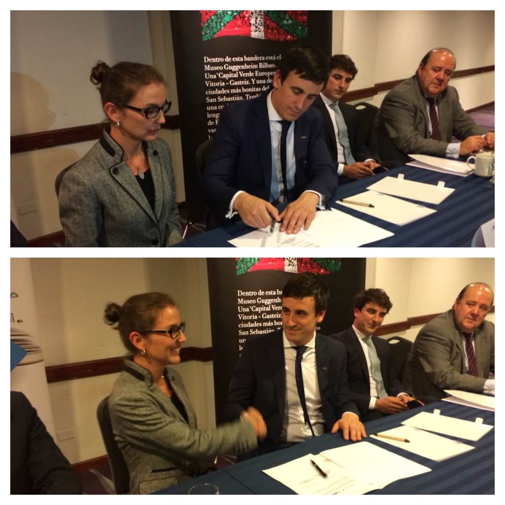 Representantes del País Vasco y del Programa de Transformación Productiva, firman  el Memorando de Entendimiento. 