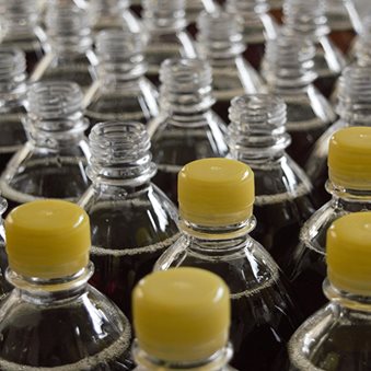 Se busca consultor para proyecto de encadenamientos productivos para el sector de Plásticos